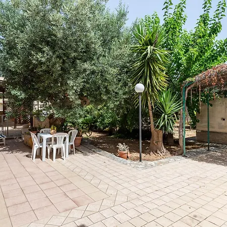 Holiday home Rosa By Rentbeat