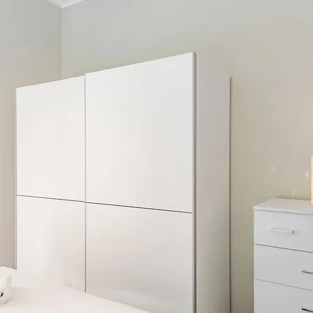 Rosa By Rentbeat Holiday home *